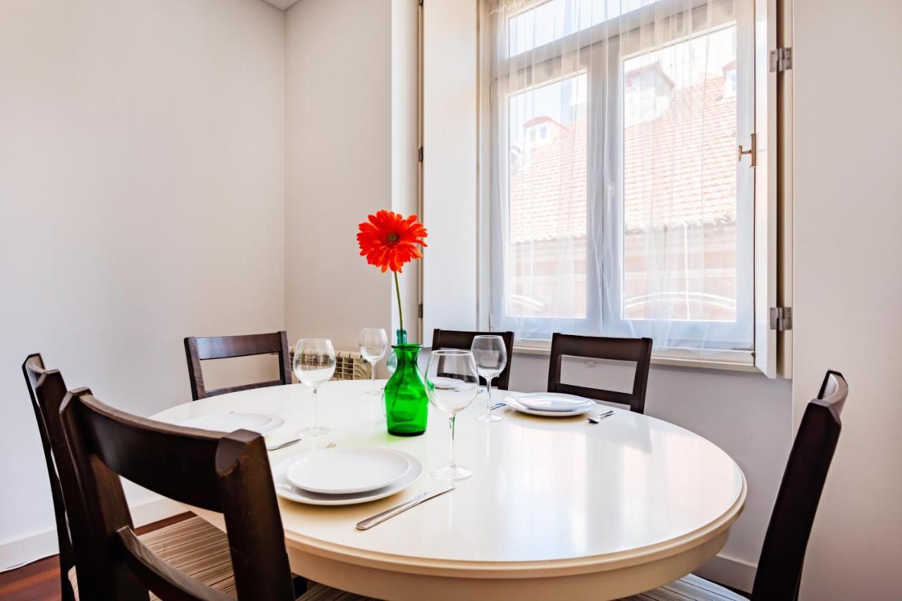 Chiado Prime Camoes Apartment Lisbon Exterior photo